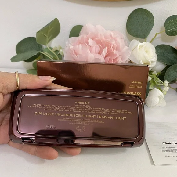 Hourglass Ambient Lighting Palette - DIM LIGHT-INCANDESCENT LIGHT-RADIANT LIGHT - Picture 9 of 9